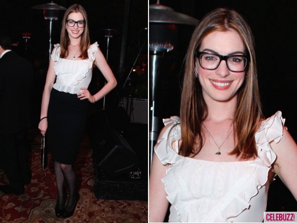 Anne Hathaway nails geek chic